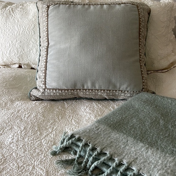 J. Queen Collette Euro Pillow Cover - Picture 2 of 9